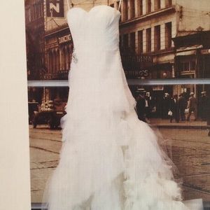 Vera Wang Wedding dress